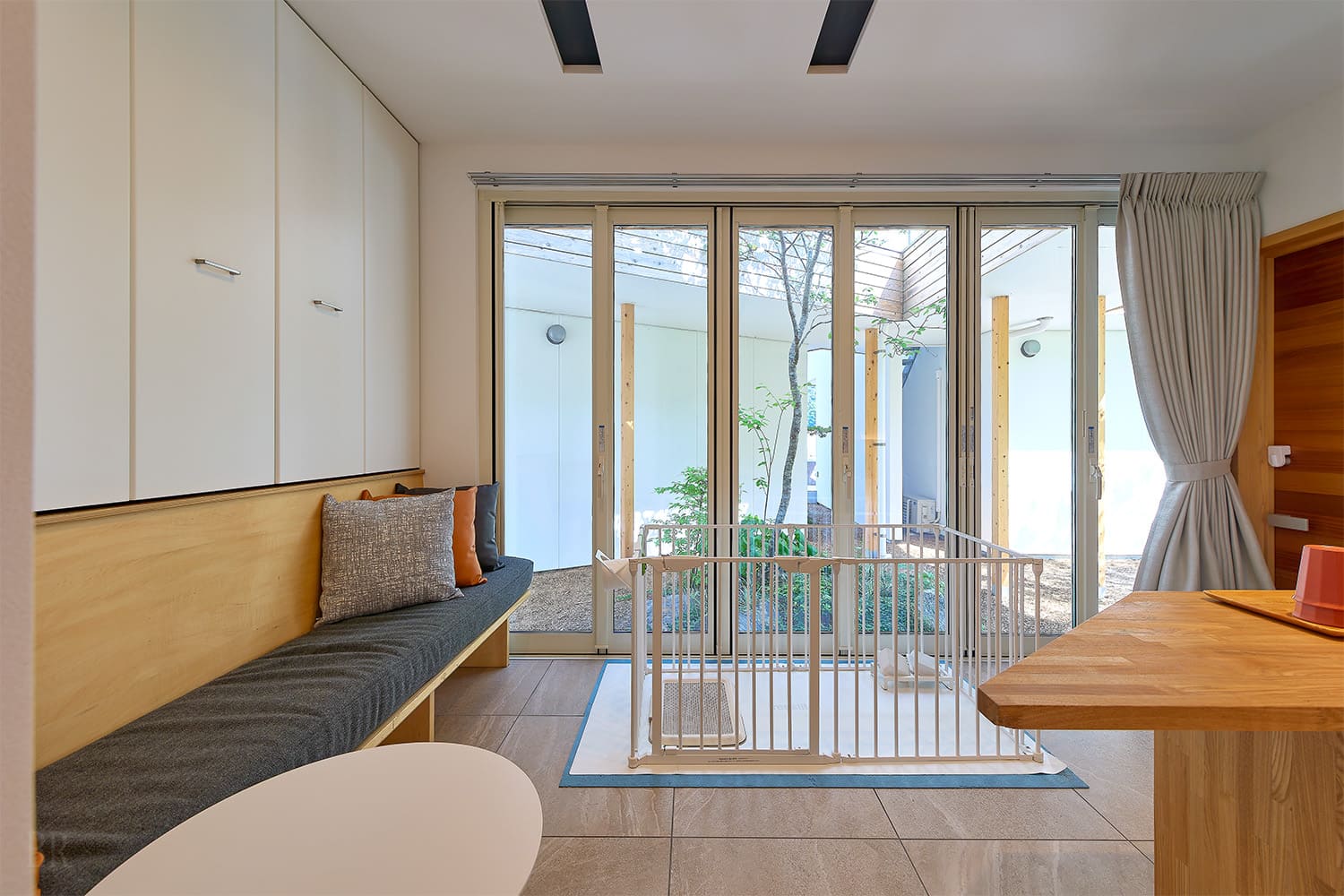 ペット同伴可能な貸切オーシャンビューヴィラ「木香」