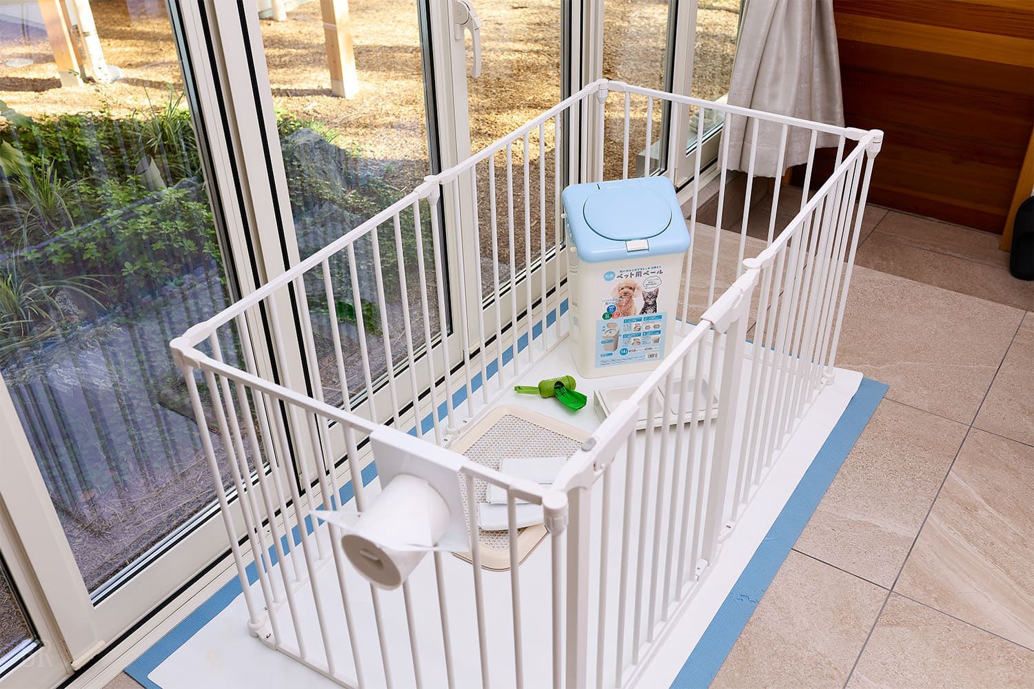 ペットとの宿泊に便利なゲージやトイレシート等の愛犬用アメニティ